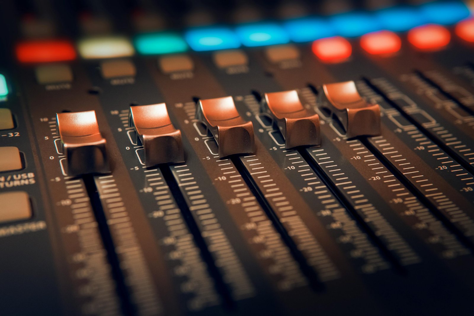 Expert AV services Athens with professional audio engineering for corporate conferences.