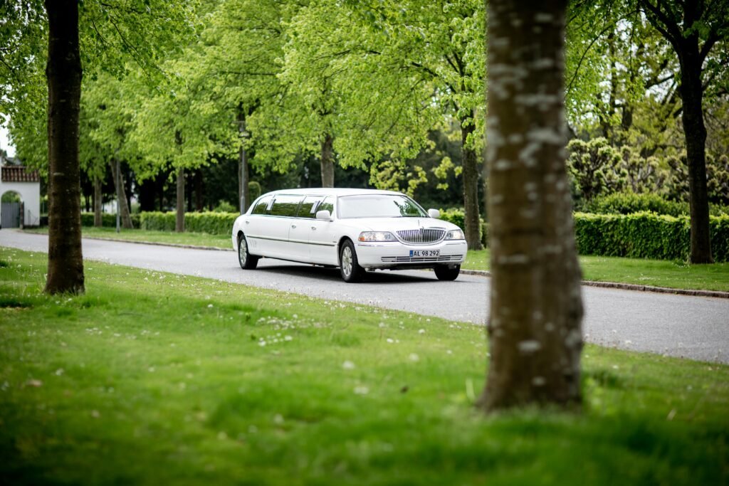 Airport transfers, executive transport, fleet management, luxury car rentals in Athens